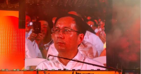 长安街知事■马云挥泪告别 “逍遥子”正式接班