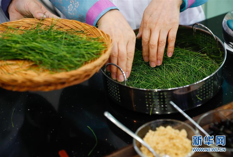 「新华网」“迎中秋”世界各地传统糕点系列——韩国松饼和茶食