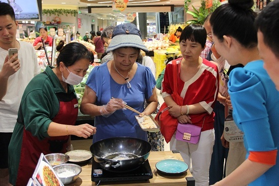 「央广网」鳄珍举行北京线下品鉴活动，科技让鳄鱼造福人类
