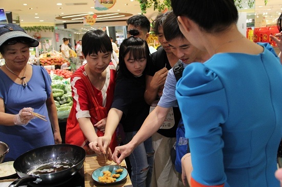 「央广网」鳄珍举行北京线下品鉴活动，科技让鳄鱼造福人类
