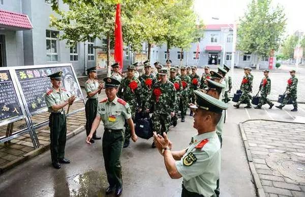 #人民武警#新兵们，2019最强入营指南请查收！