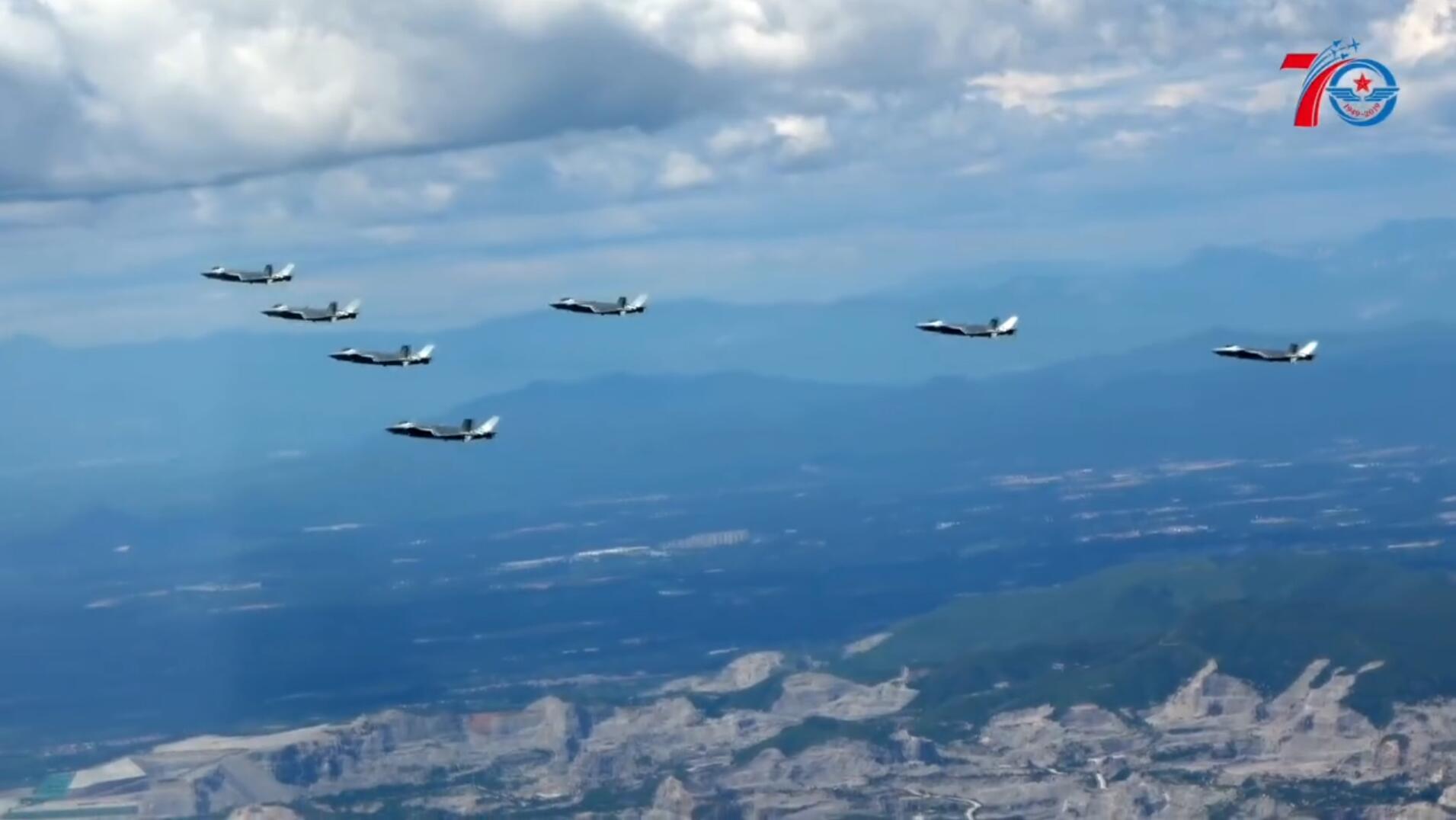 空军发布最新宣传片歼20多机编队座舱视角曝光