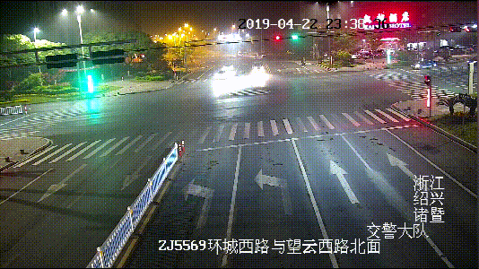 #央视#95后租保时捷跑车相约飙车“炸街” 双双获刑