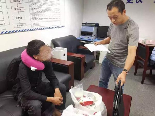 光明网：回家吧！警方从柬埔寨劝回一名在逃人员……