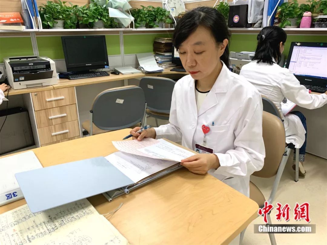 中国新闻网：手术医生的日常：每一次上台都是去战斗