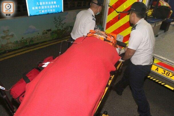 [环球网]突发！香港九龙湾一旅游巴士失控酿惨剧：16人受伤，1人送医不治