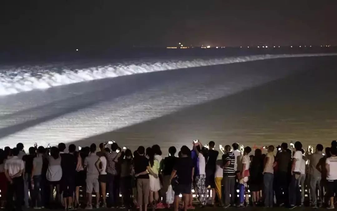 #中国普法#中秋，寄托了中华民族所有相思的日子！