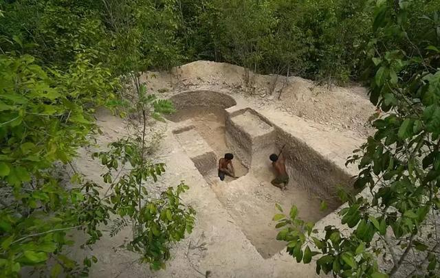 「新闻晨报」真万池王！两小哥徒手造泳池豪宅，视频播放量超2000万