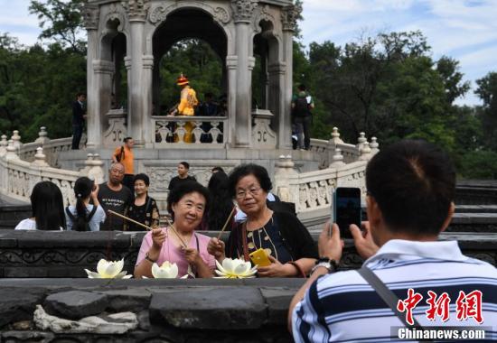「中国新闻网」中秋圆明园再现皇家节日盛景