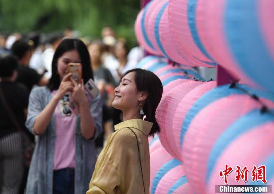 「中国新闻网」中秋圆明园再现皇家节日盛景