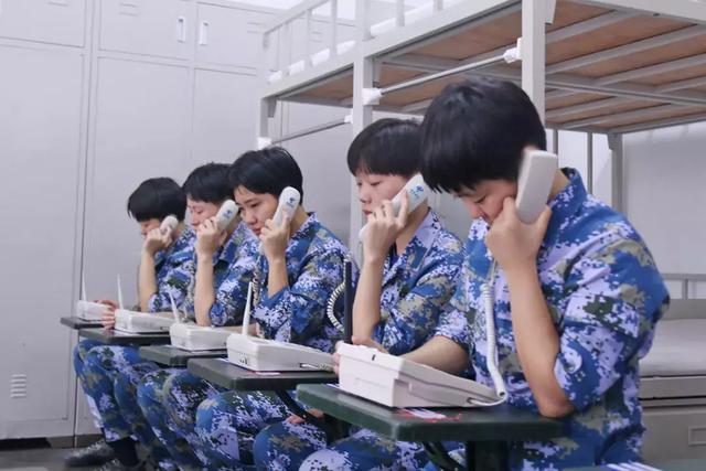 中国军网@新战友的第一个军营中秋节怎么过？