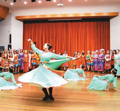 #海外网#华侨华人话中秋：世上最美的风景是团圆