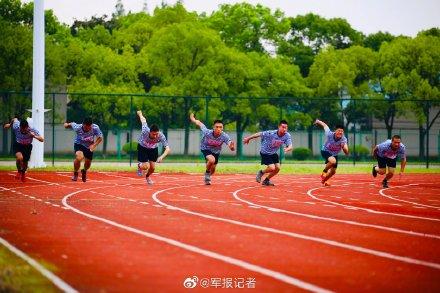 #光明网#巅峰对决！他们的军体运动会就一个字，燃
