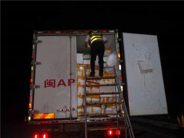 光明网@大货车被查补缴了四倍通行费，司机：早知道就不拉这些螃蟹了