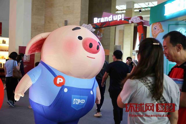 「环球网」看！汉服v小姐姐和IP人偶都来逛2019中国IP展了