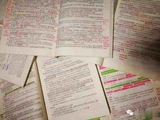 #光明网#67岁大爷七次考过法考，75岁奶奶死磕注会