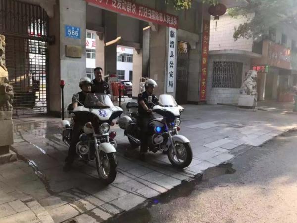 光明网@践行守护“澧”的约定，构筑中秋最美“警”色
