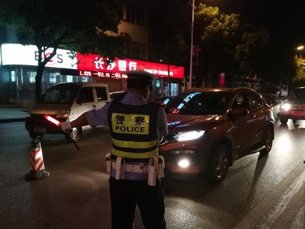光明网@践行守护“澧”的约定，构筑中秋最美“警”色