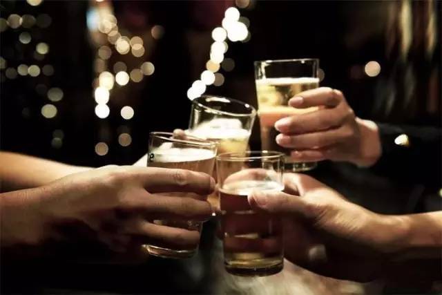 「美国内参」酒的说明书，绝了！