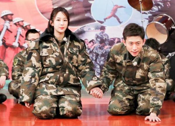 「光明网」张一山被问：杨紫结婚了，你随礼多少？他的回答很真实