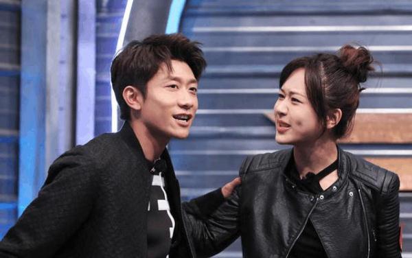 「光明网」张一山被问：杨紫结婚了，你随礼多少？他的回答很真实