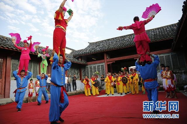 「新华网」花鼓灯：东方芭蕾 淮畔幽兰