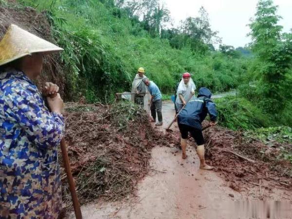 光明网@抗洪抢险 践行初心 情暖中秋