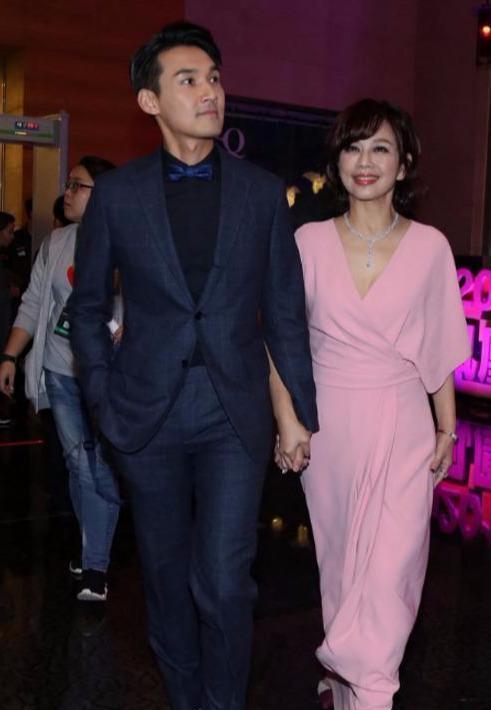 「光明网」内地小生张铎与TVB花旦陈松伶，相差8岁的爱情，相爱11年如初恋