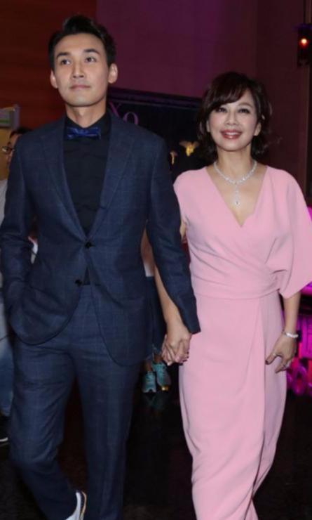 「光明网」内地小生张铎与TVB花旦陈松伶，相差8岁的爱情，相爱11年如初恋