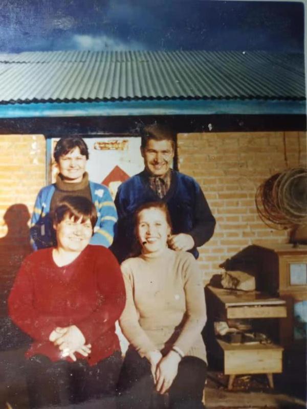 光明网■俄罗斯面孔的中国大叔走红网络 讲述：我就是地地道道的农民