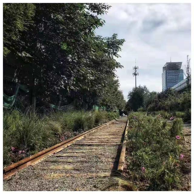 新京报@百年京张铁路遗址变公园，五道口启动区今起亮相