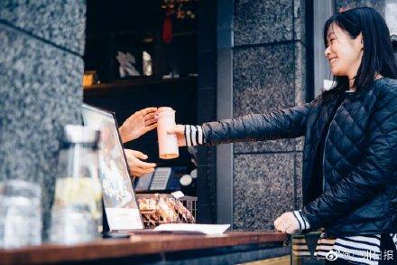 「光明网」“零废弃”女孩汤蓓佳：2 周的生活垃圾只需1个200ml的玻璃罐