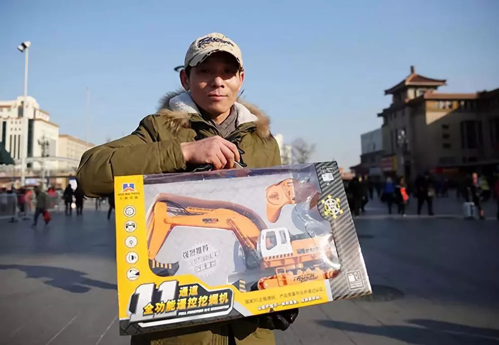 今晚报@历史上的今天｜北京站开通60周年 你承载了无数人的回家历程