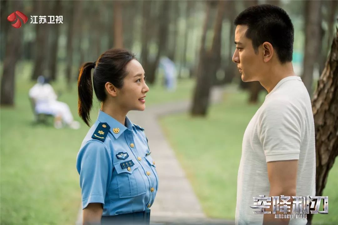 空降利刃锻造尖刀上的刀尖燃情谱写新时代强军之歌