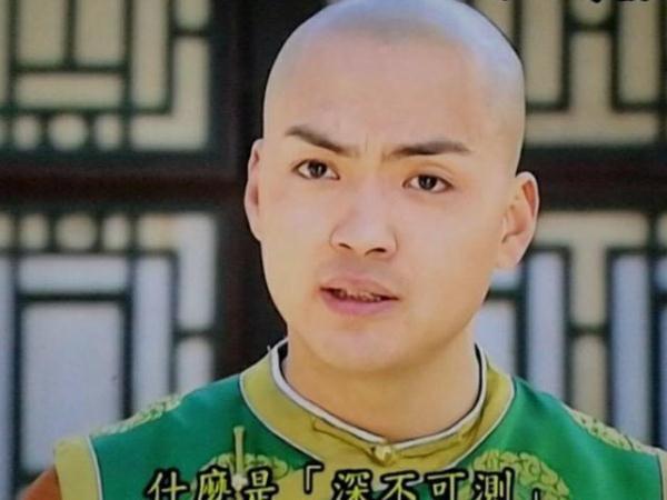 光明网■萧剑是《还珠格格》里最被忽视的一个吧，他瘦二十斤脸就是许凯