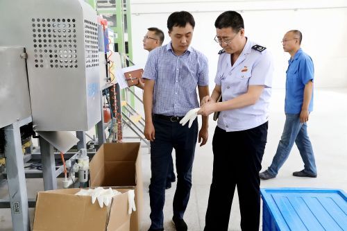 [国家税务总局]减税降费催生新变化：“三新”企业加速发展