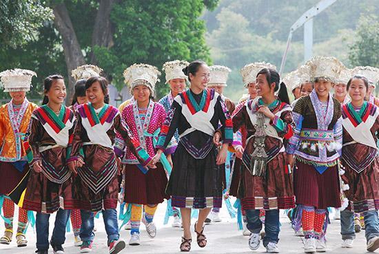 [中国青年网]倾听花开的声音——“春蕾女童”的光阴故事