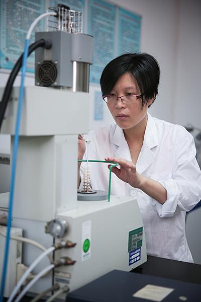 [中国青年网]倾听花开的声音——“春蕾女童”的光阴故事