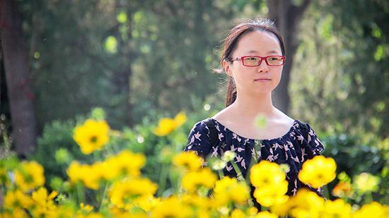 [中国青年网]倾听花开的声音——“春蕾女童”的光阴故事