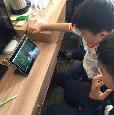 光明网：学校生活太闷？小球员接触新鲜事物的几种方法