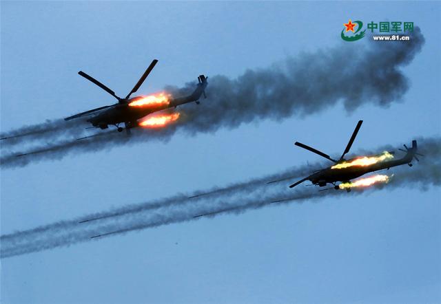 【中国军网】震撼！俄“中部－2019”演习我军参演部队开展实兵行动