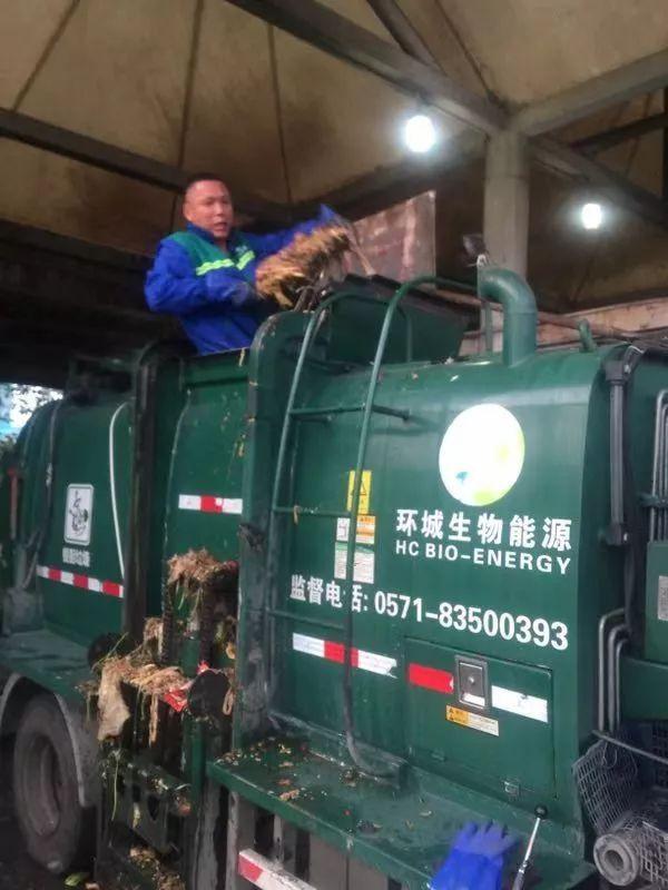 「中国青年网」男子洗了5遍澡，还是被老婆发现秘密！真相看哭