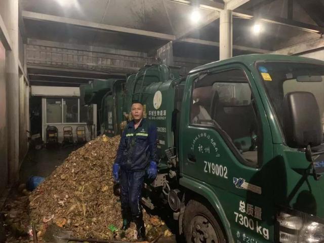 「中国青年网」男子洗了5遍澡，还是被老婆发现秘密！真相看哭