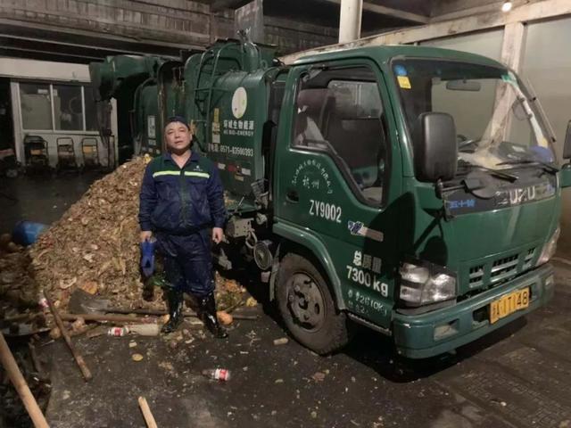 「中国青年网」男子洗了5遍澡，还是被老婆发现秘密！真相看哭