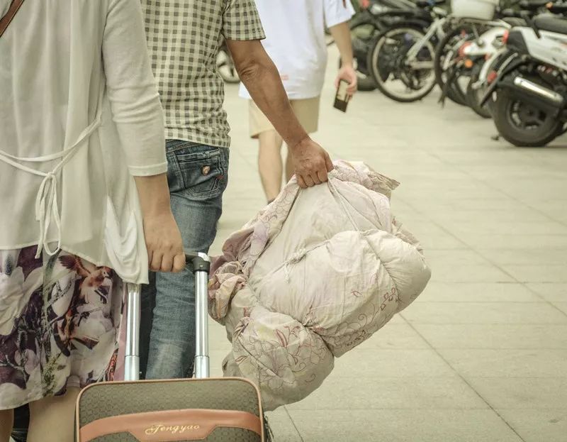 #共青团中央#青听丨“你是从开学第几天开始想家的？”