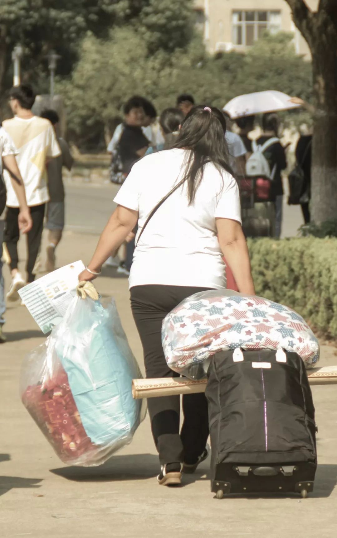 #共青团中央#青听丨“你是从开学第几天开始想家的？”