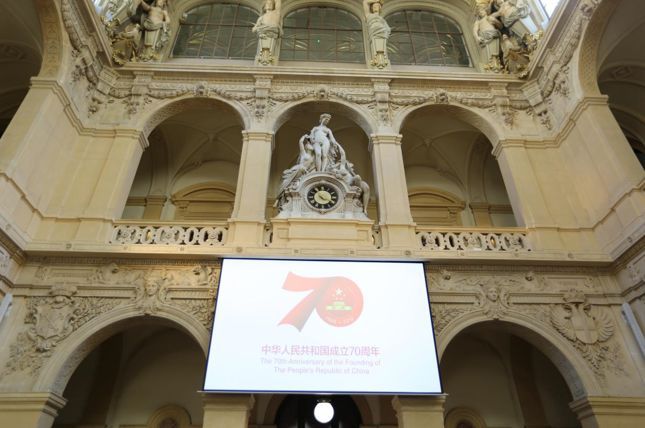 「经济日报」最近，法国掀起了汉语热潮→