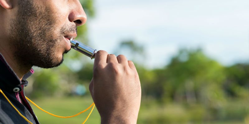 「经济观察报」建立吹哨人制度道阻且长