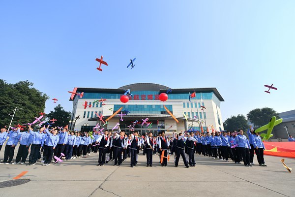 #海外网#纪念中国航空事业110周年航空科普系列活动 在全国集中开展