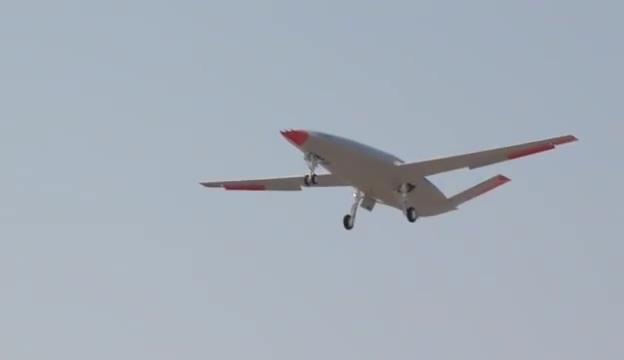 [环球网]美军最新MQ25无人加油机首飞成功未来部署航母